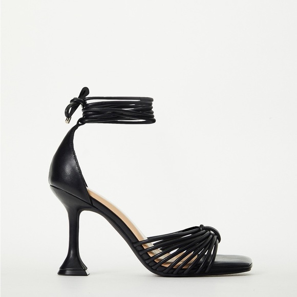 🆕BRAND NEW SIZE 10 BLACK STAPPY LOW HEEL SANDAL🆕 - Picture 8 of 9